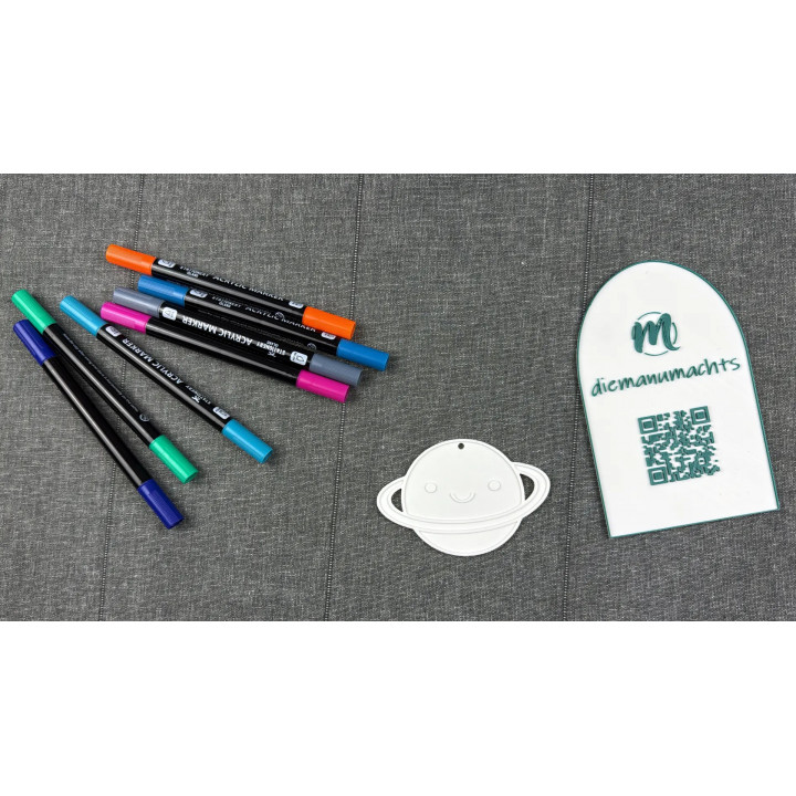  Planet Saturn mit Aufhängung