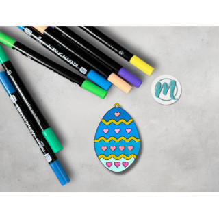 Osterei mit Herzen ausgemalt