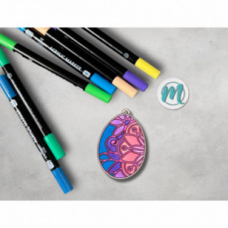 Florales Ornament-Ensemble ausgemalt