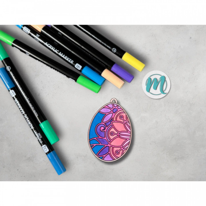 Florales Ornament-Ensemble ausgemalt