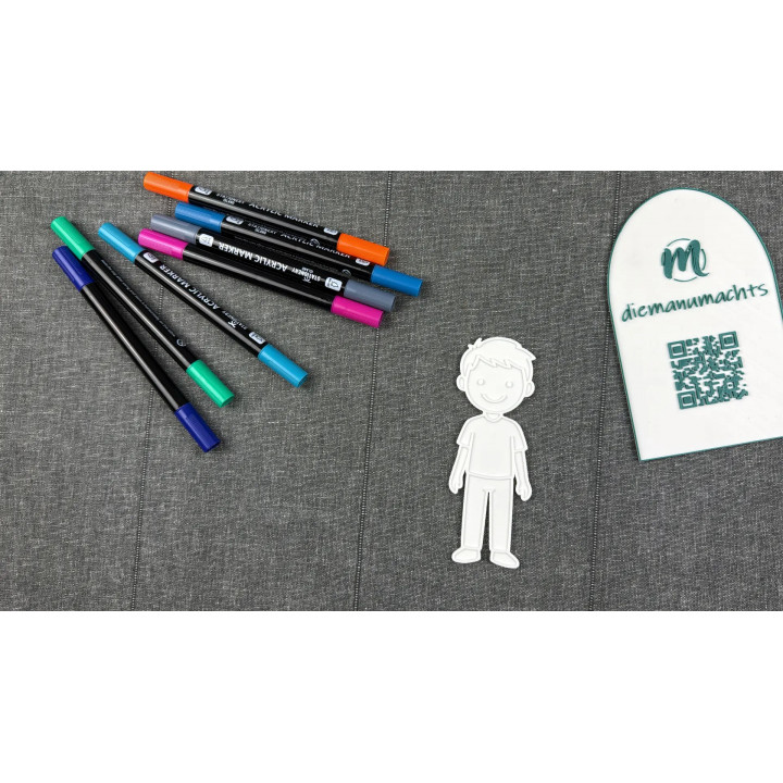 Person mit kurzem Haar