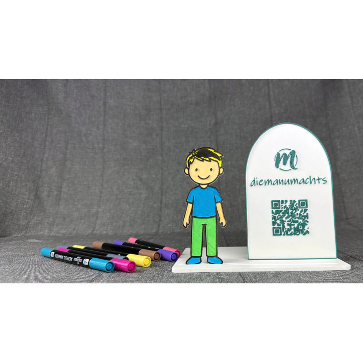 Person mit kurzem Haar